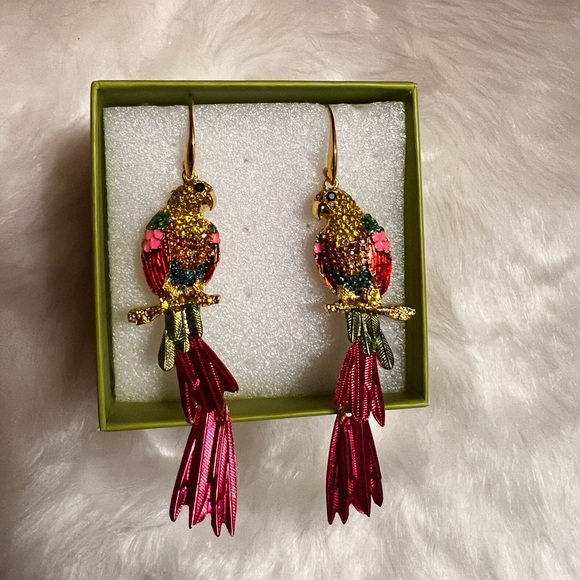 Betsy Johnson Shifting Parrot Embezzled Rhinestones Earrings - Picture 10 of 14